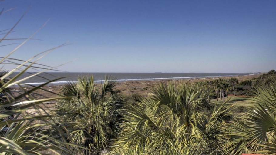 Interior 5, 3902 Palm Blvd by Avantstay Beach Access! Oceanfront Views w/ Pool, Charleston