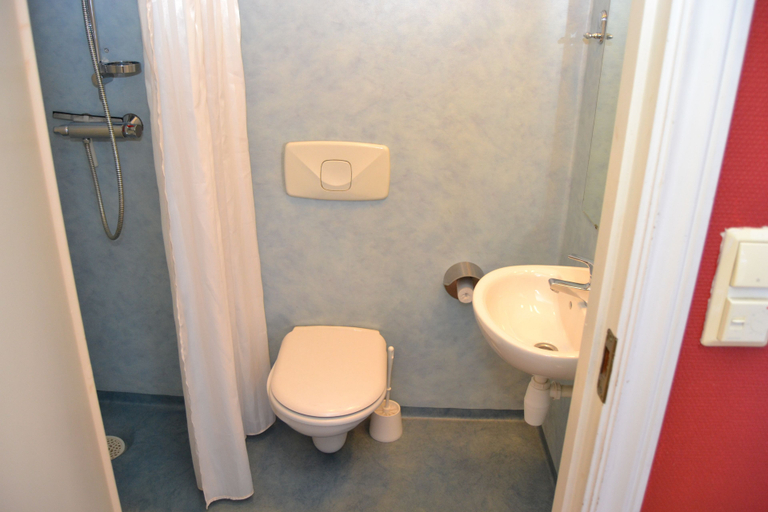 Bathroom 4, Skansen Hostel, Stavanger