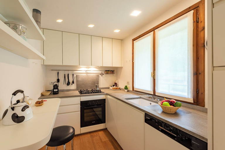 Private kitchen, Plan Gorret Wonderful Apartment In Courmayeur, Aosta