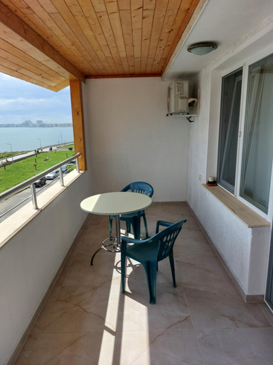 Others 3, Стаи за гости WEST, Pomorie