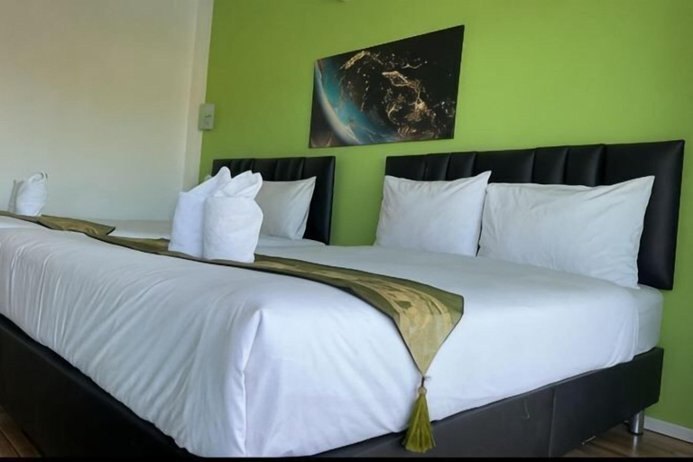 Bedroom 2, Thipburee Riverside Hotel, Sichon