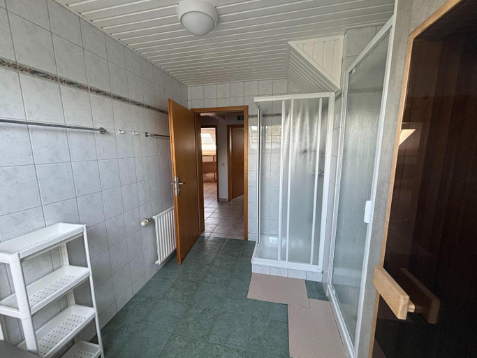 Others 5, Holiday Home in Robertville with Sauna & Garden, Liège