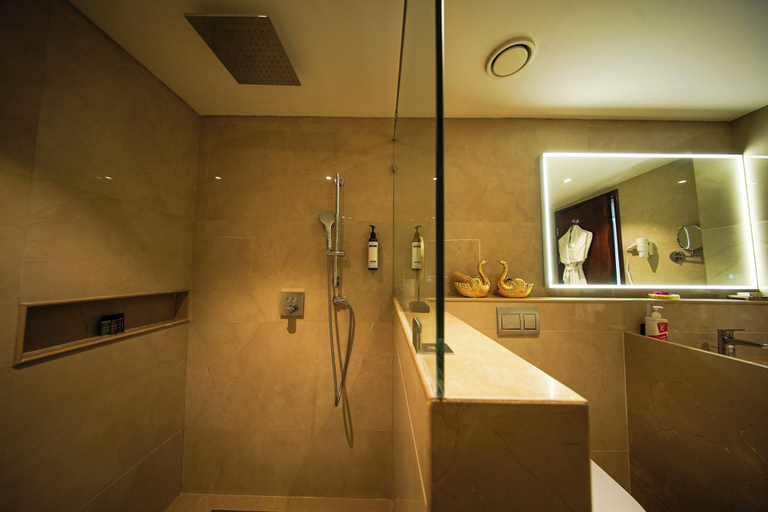 Bathroom 4, Pride Hotel Udaipur, Udaipur