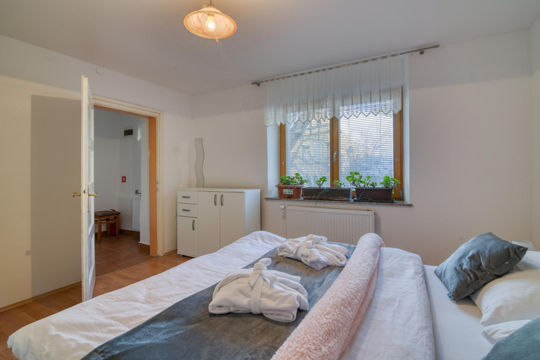 Bedroom 2, Farmhouse Blackberry Pool&wellness, Vransko