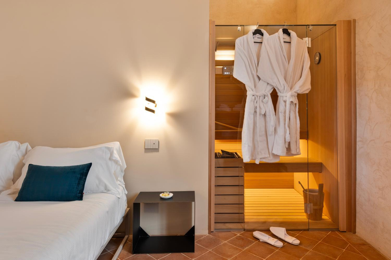 Bedroom 2, Badia Giulia Prestigious Historical B&B, Lucca