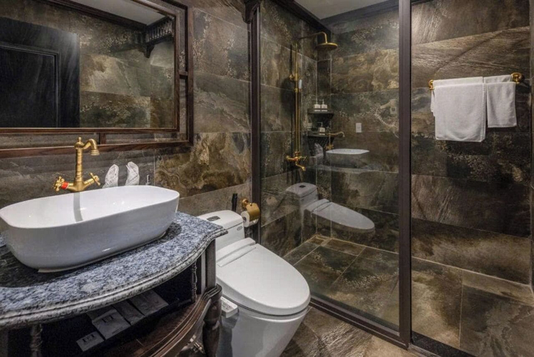 Bathroom, Era Cruise Halong Bay by Venus Group, Hạ Long