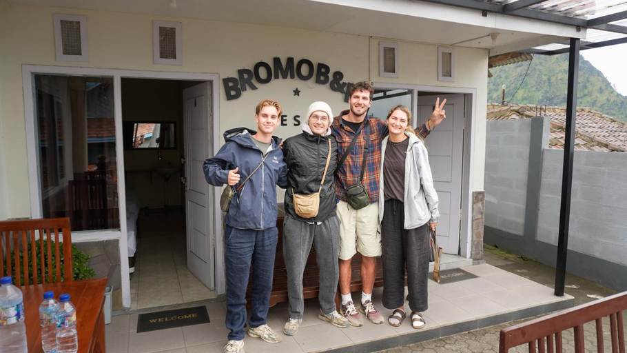 Exterior & Views 2, Bromo Inn Guest House, Probolinggo