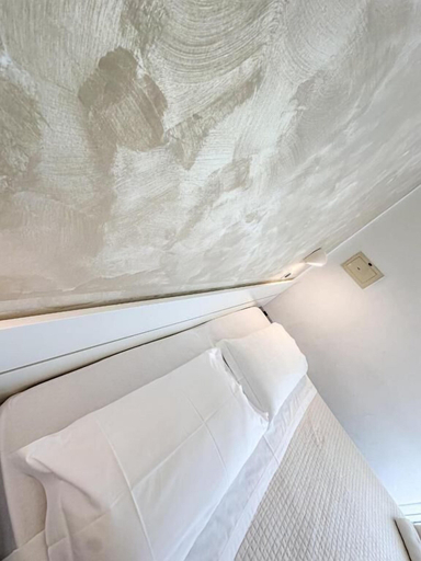 Bedroom 3, Hotel John, Rimini