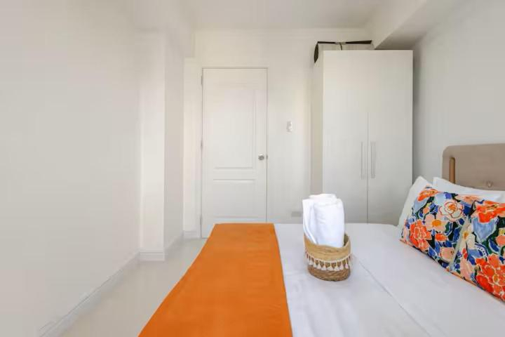 Bedroom 3, Azure Urban Resort Residences, Parañaque