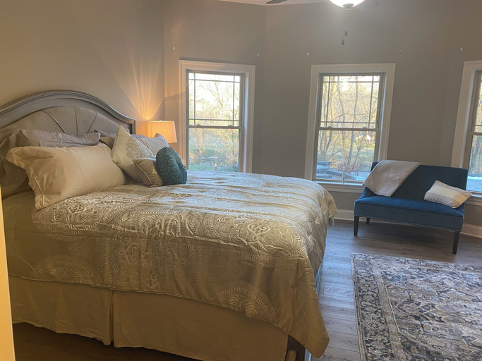 Room 2, Conestoga Manor, Lancaster