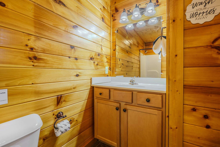 Room 5, February Specials 3br-hot Tub-pet Friendly, Sevier