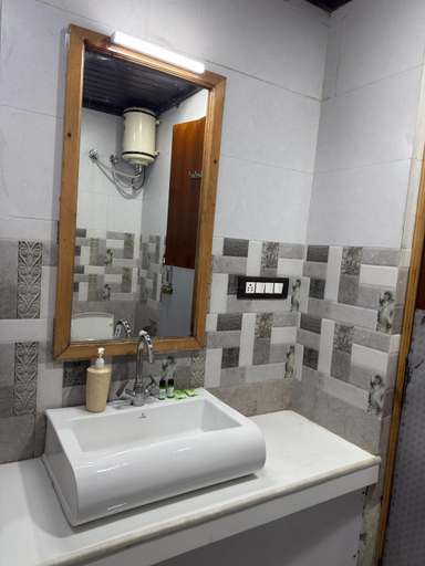 Bathroom 4, PANGOT HIMALAYAN VIEW, Nainital