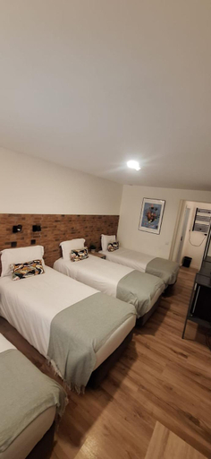 Bedroom 4, Hotel Portucalense, Porto