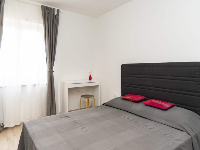 Bedroom 2, House in Fazana with Private Pool and Beach, Fažana