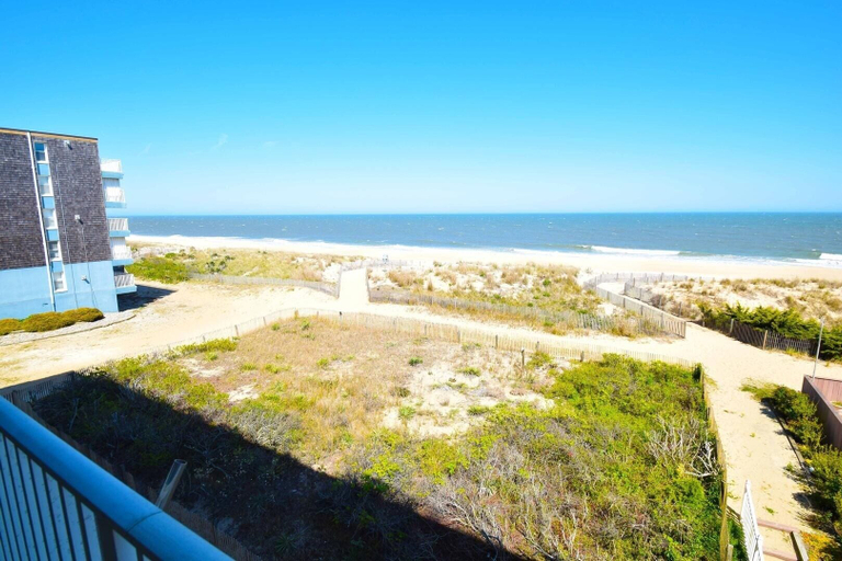 Beach, Beachmark 3d 1 Bedroom Condo by RedAwning, Worcester