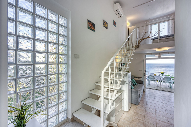 Staircase, Valdarke Seaside Apt /w Sea View Terrace, Mali Lošinj