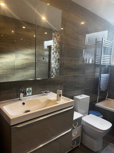 Bathroom 3, KAYUMBA Properties LTD, Leeds