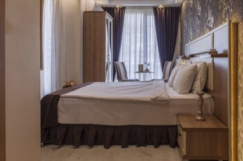 Others 5, Kavalali Suites, Beyoğlu