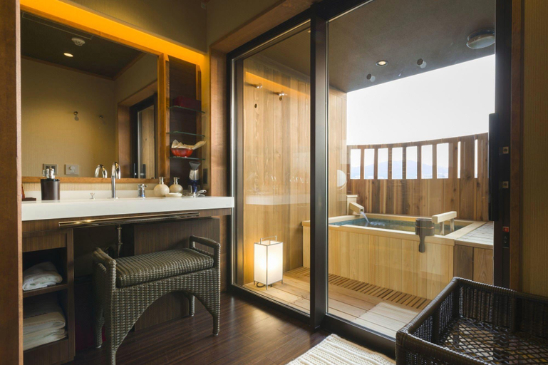 Bathroom, Bessho Sasa Hotel, Fujiyoshida