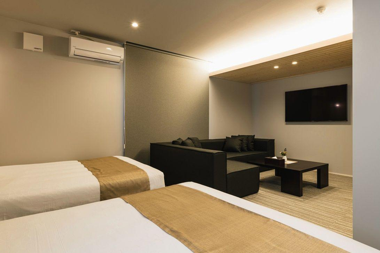 Bedroom 2, Grand Base Yakuin Odori, Fukuoka
