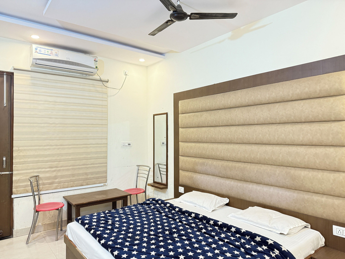 Room 4, Hotel Darbar, Dehradun