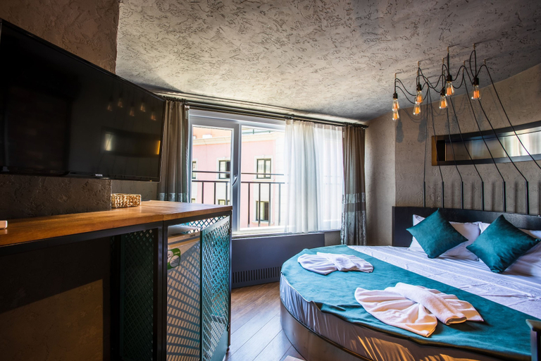 Bedroom 4, Mansion Gorki, Fatih