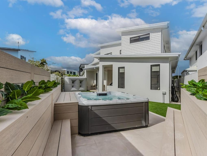 Others 5, Black Wattle Beach House, Tweed Heads