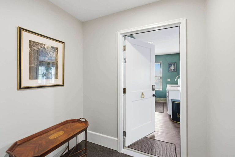 Interior 3, The Bavarian Inn 6 Chic 1 BDR, Kenton