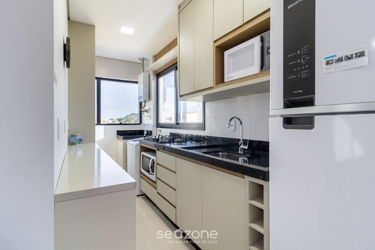 Private kitchen 4, Apt With BBQ at Ingleses Beach Pnj0203, Florianopolis