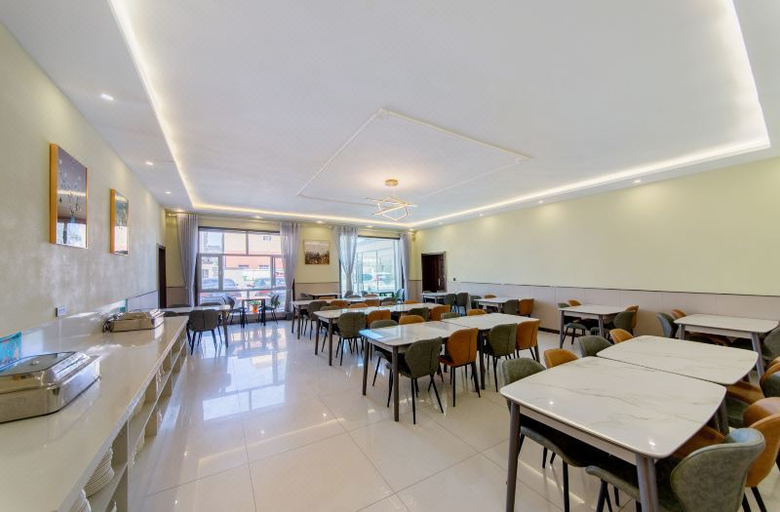 Food & Drinks 2, Burqin baishun Hotel, Altay
