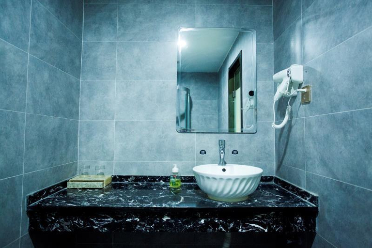 Bathroom 3, City 118 Chain Hotel (Luoyang Longmen High-speed Rail), Luoyang