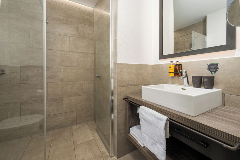 Bathroom 3, AvenidA Panorama Suites Kaprun, Zell am See