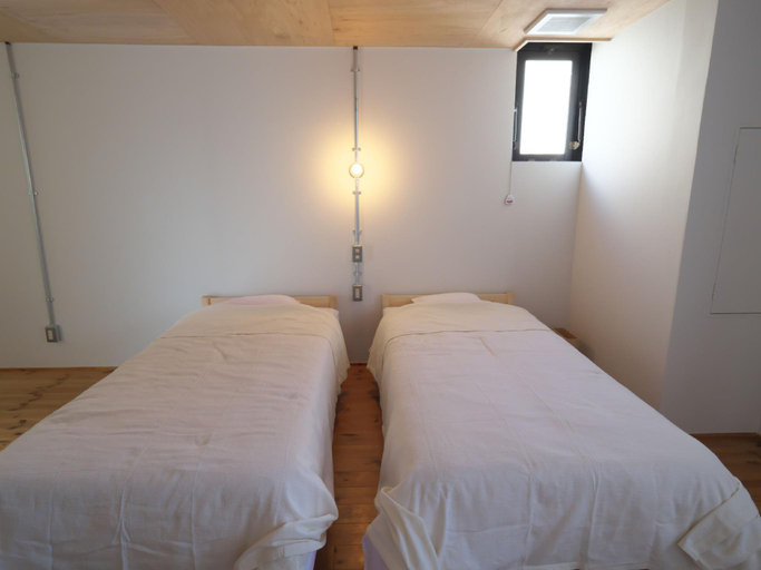 Others 3, Guesthouse Cosa, Saga