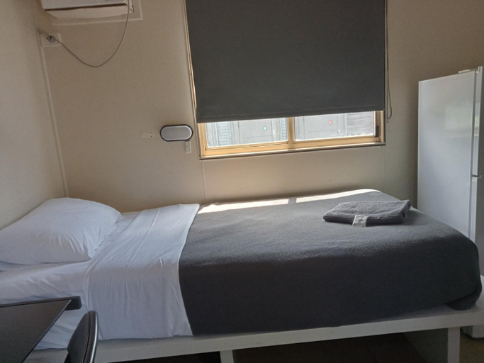 Bedroom 3, Mycow Accommodation Mackay, Mackay - Pt A