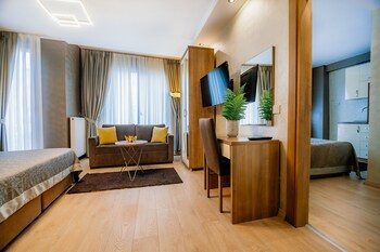 Others 3, Kavalali Suites, Beyoğlu