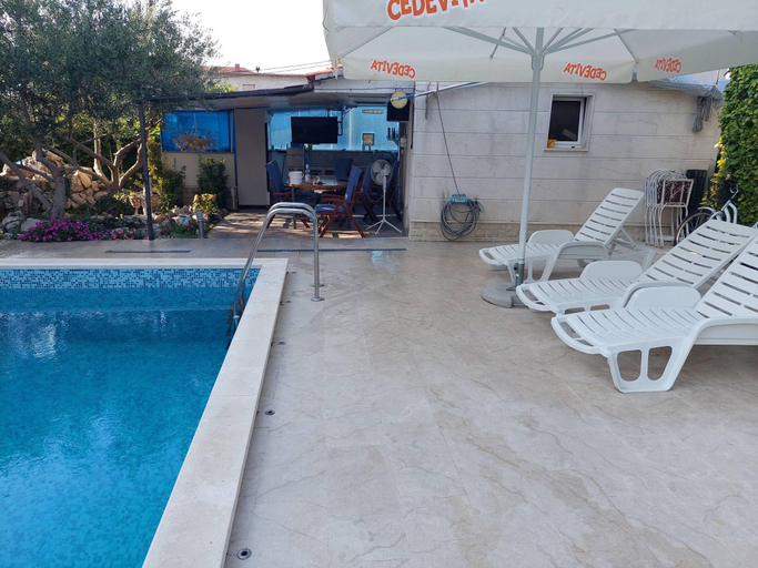 Sport & Beauty, Kastel Stafilic Comfortable Apartments - Three Bedroom Apartment with Terrace, Kaštela