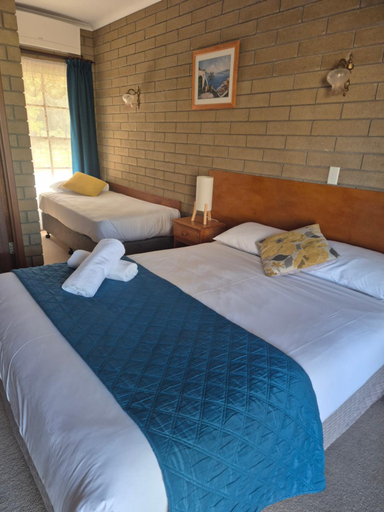 Bedroom 2, Aristocrat Waurnvale Motel, South Barwon - Inner