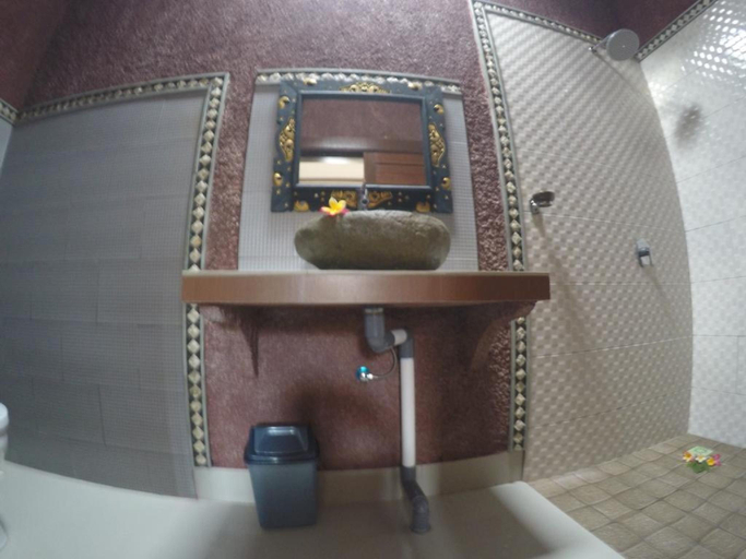 Bathroom 4, The Taran Villas Lembongan, Klungkung