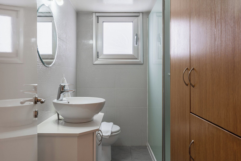Bathroom, Elegant 1BR Apartment in Central Nicosia