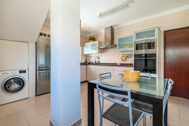 2, Solar do Castelo Villa with Pool and Private Studio, Albufeira