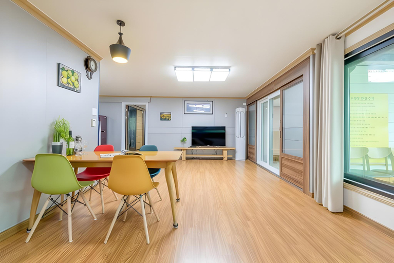 Others 3, Pozu Marine Pension, Paju