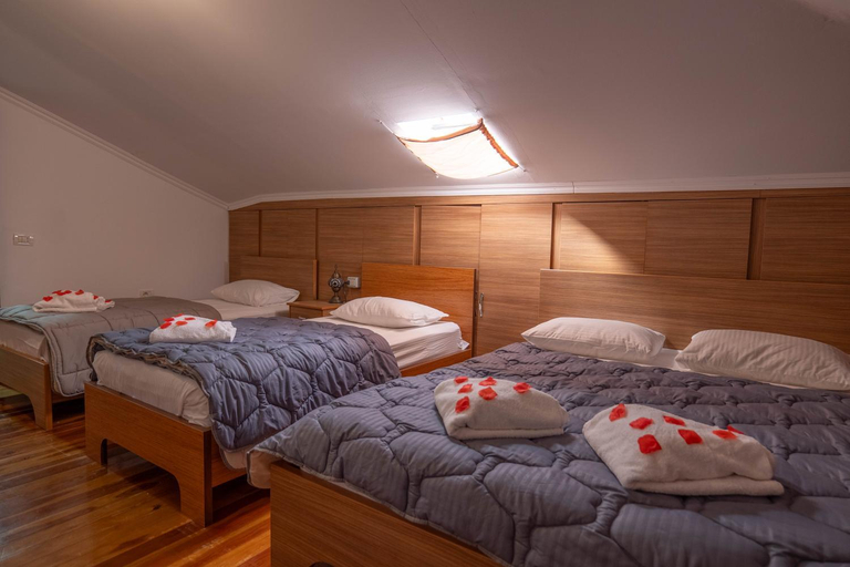 Bedroom 2, Hotel Demaj, Beratit