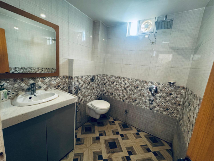 Bathroom 4, HOTEl VAISHNAVI HEIGHTS, Aurangabad