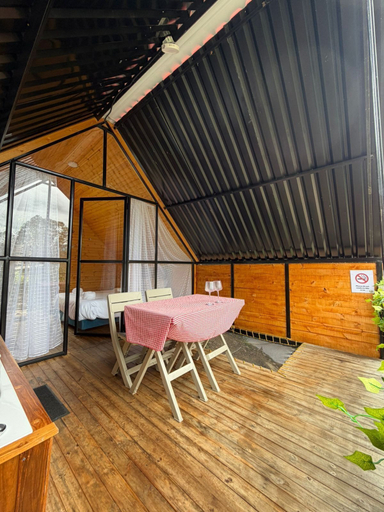 Outdoor dining 2, Ecocabañas B y B, Choachí