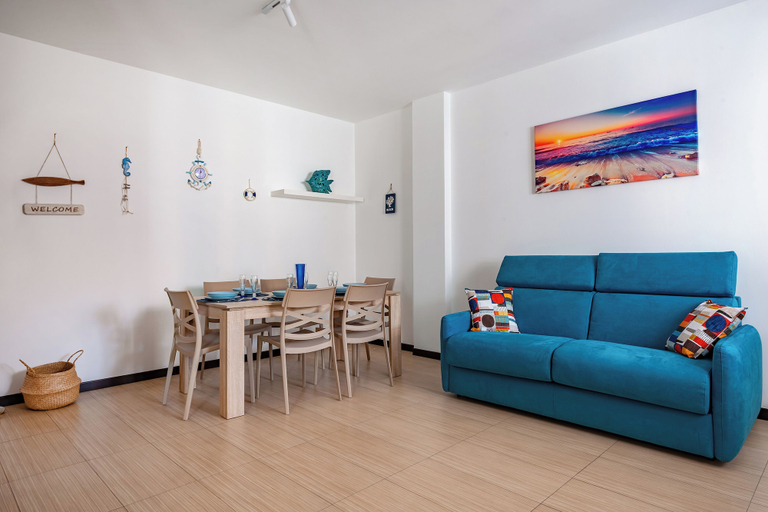 Dining 4, Viadelmare Apartment Monopoli 200m Sea, Bari