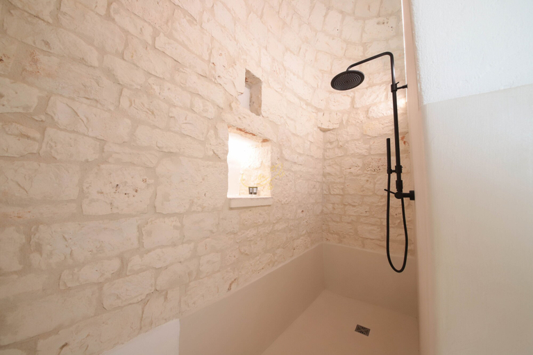 Bathroom 3, TD I Coni di Pinurè Trulli With Scenic Valley .., Taranto
