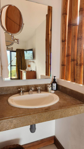 Bathroom, Hotel Toscana, La Mesa