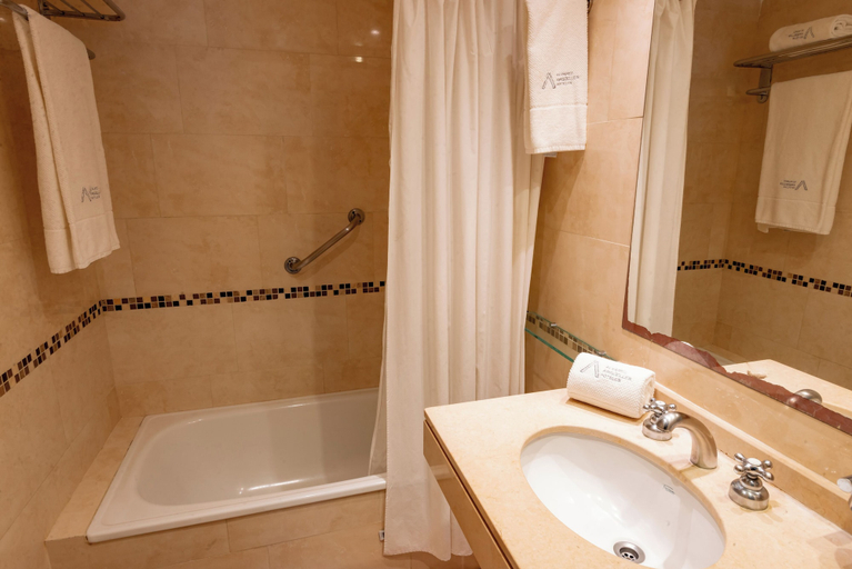 Bathroom 4, Hotel Riviera, General Pueyrredón
