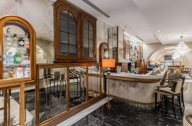 Food & Drinks 5, Hotel Astoria, Genova