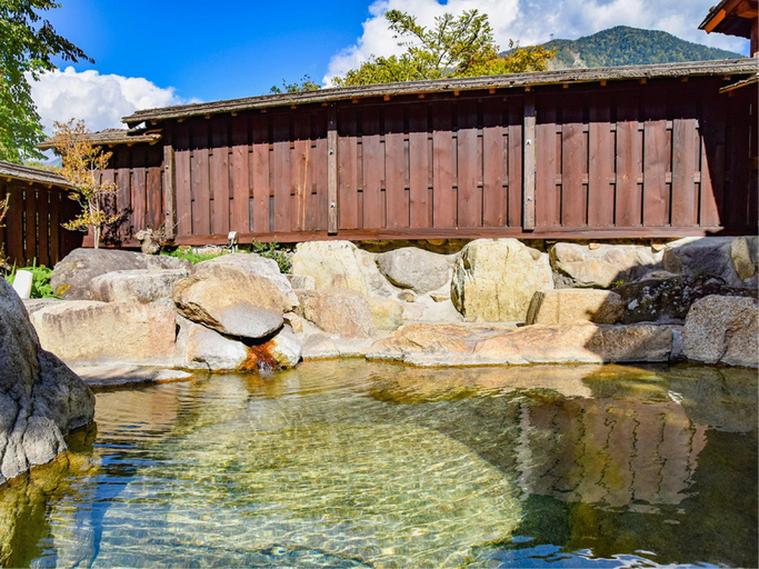 Others 2, Resort in Chirorian, Takayama